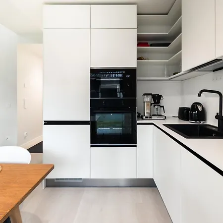 Brand New House With Four Bedrooms, Parking, Sauna, Patio Вантаа