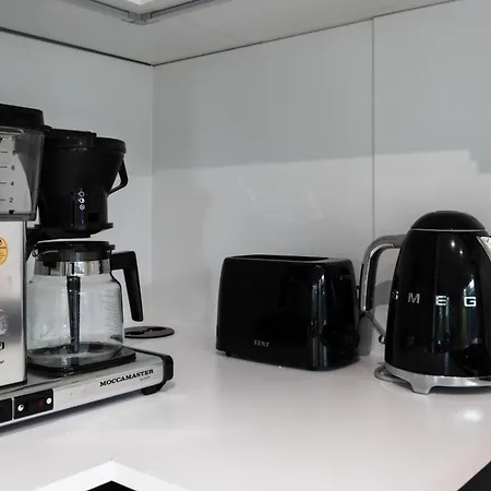 Brand New House With Four Bedrooms, Parking, Sauna, Patio Vakantiehuis Vantaa