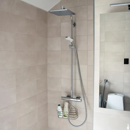 Brand New House With Four Bedrooms, Parking, Sauna, Patio Vakantiehuis