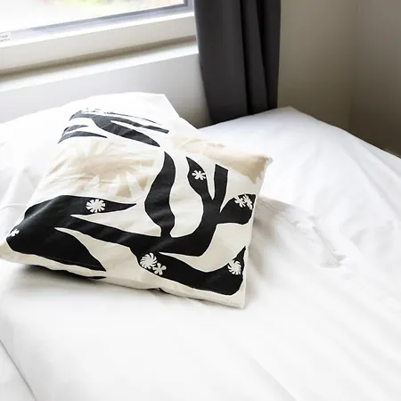 Brand New House With Four Bedrooms, Parking, Sauna, Patio Vakantiehuis Vantaa