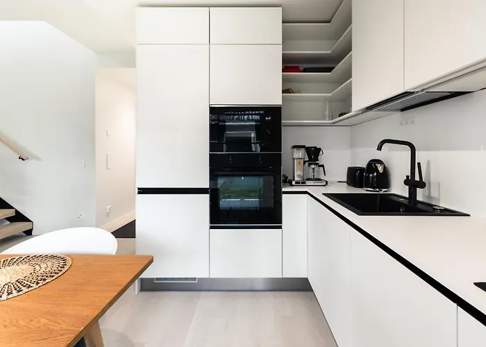 Brand New House With Four Bedrooms, Parking, Sauna, Patio Βάνταα