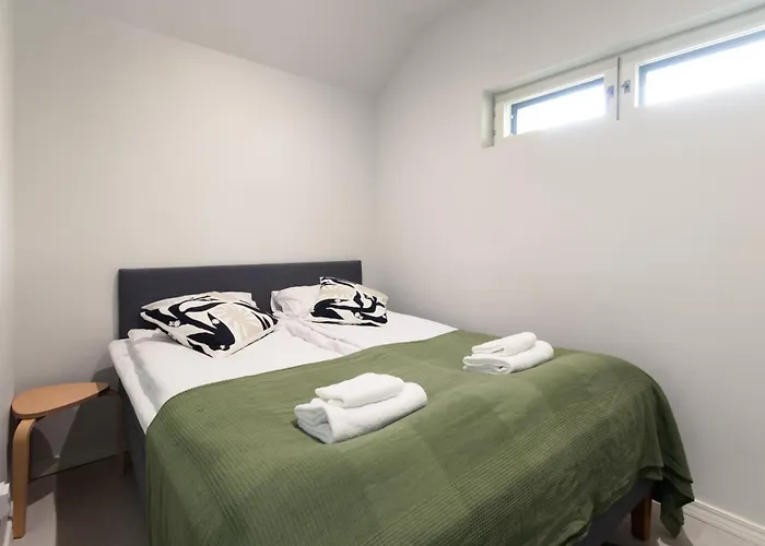 Brand New House With Four Bedrooms, Parking, Sauna, Patio Βάνταα