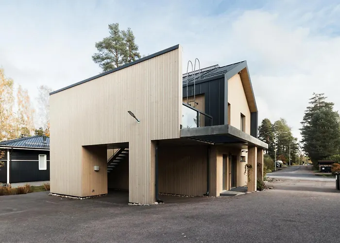 Brand New House With Four Bedrooms, Parking, Sauna, Patio Βάνταα